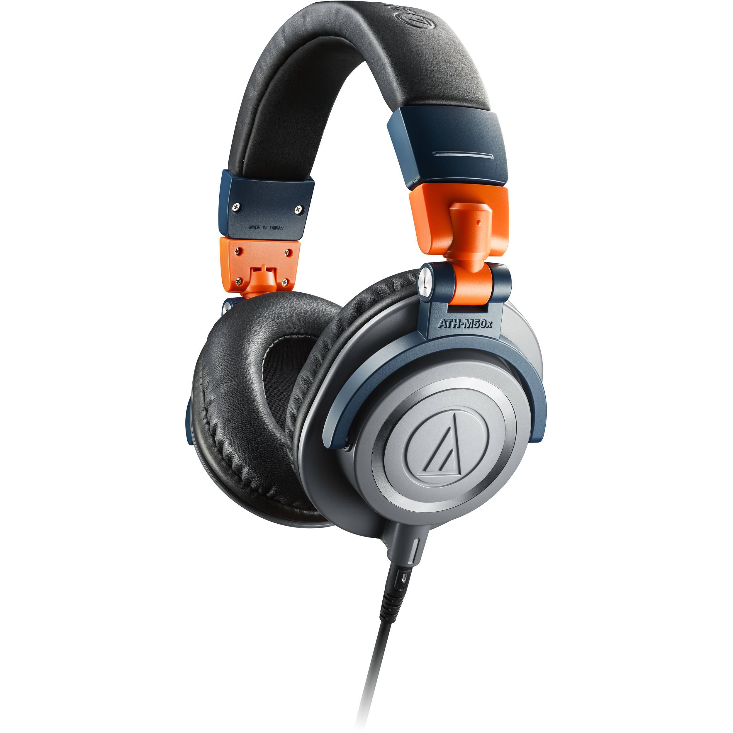 Audio-Technica ATH-M50X LAB Limited Edition по цене 31 250 ₽