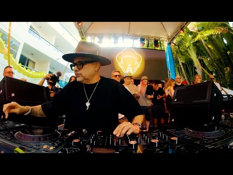 Louie Vega Interview on the euphonia 4-channel rotary mixer @ DJ Mag Pool Party In Miami