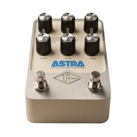 Universal Audio UAFX Astra Modulation Machine по цене 58 250 ₽